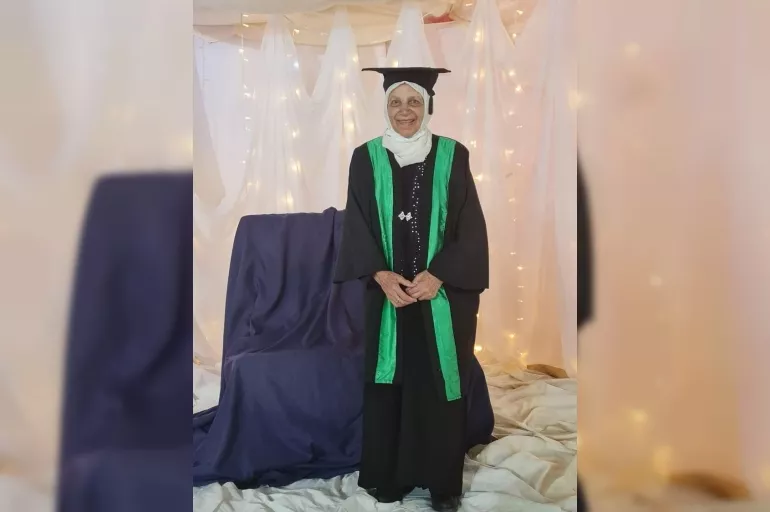 Bu direniş ruhu İsrail'i yenecek: Filistinli kadın 85 yaşında üniversiteden mezun oldu