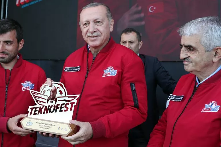 Cumhurbaşkanı Erdoğan'dan Baykar tesislerine Özdemir Bayraktar taziyesi