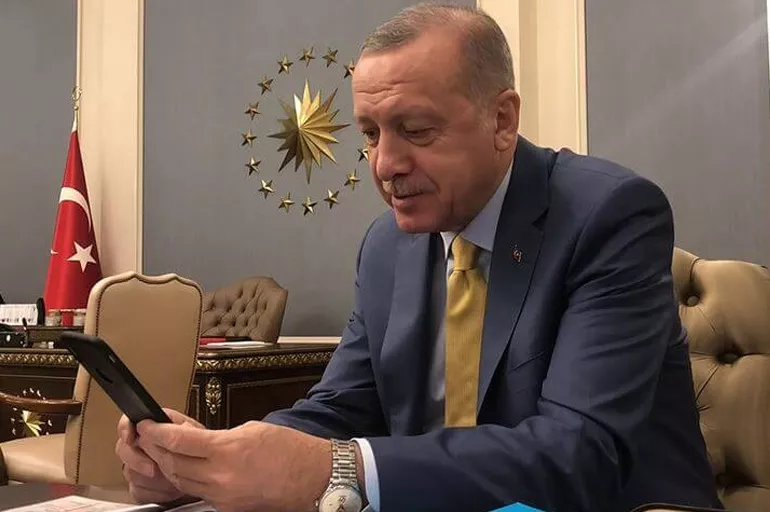 Erdoğan gençlere telefonla seslendi: Gönüllere girmeden seçim kazanılmaz