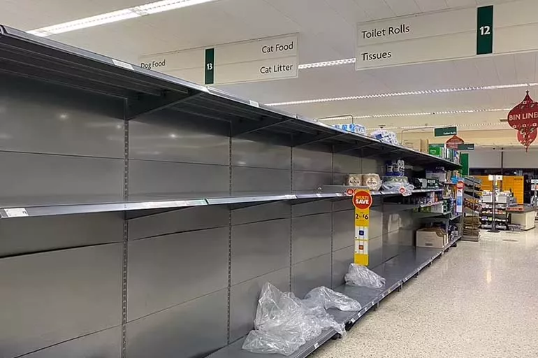 İngiltere'de kıtlık korkusu! Marketlerde temel gıda ürünleri bulamıyorlar
