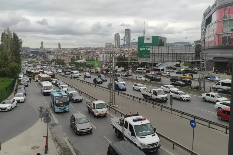 İstanbul trafiğinde tatil yoğunluğu! Yoğunluk rekora ulaştı