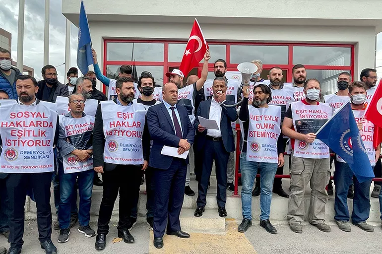 İzmir'de metro ve tramvay çalışanları isyanda! Grev kararı