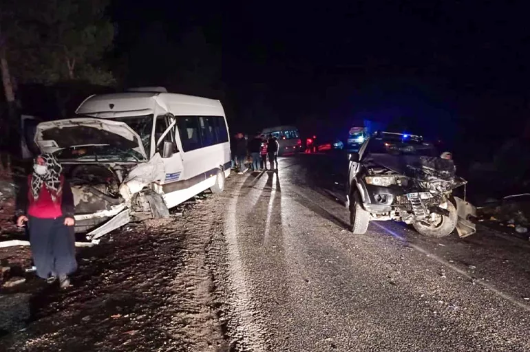 Kahramanmaraş'ta trafik kazası:15 yaralı