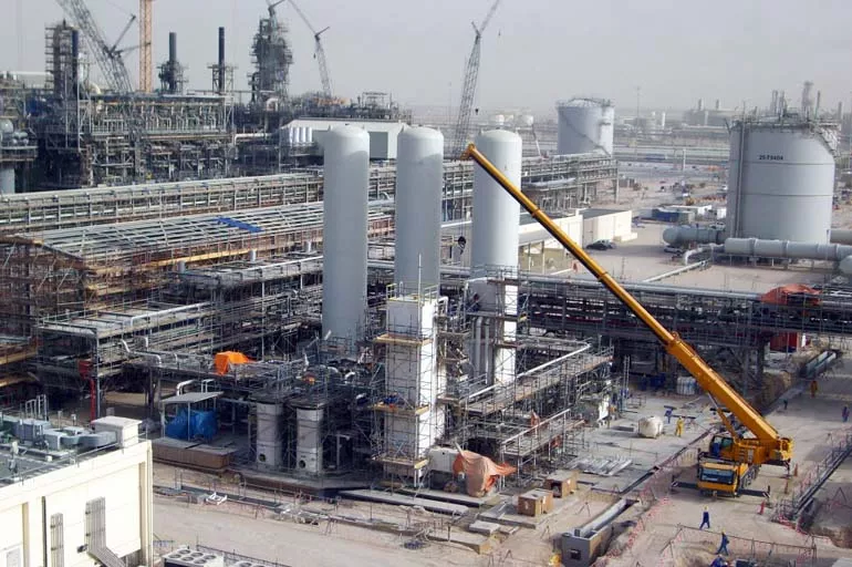 Katar LNG'de dünya liderliğini korumak için 4 tesis daha inşa ediyor