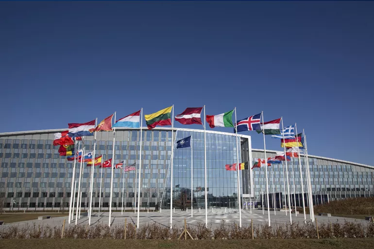 NATO üyesi ülkelerin savunma bakanları Brüksel'deki karargahta buluşacak
