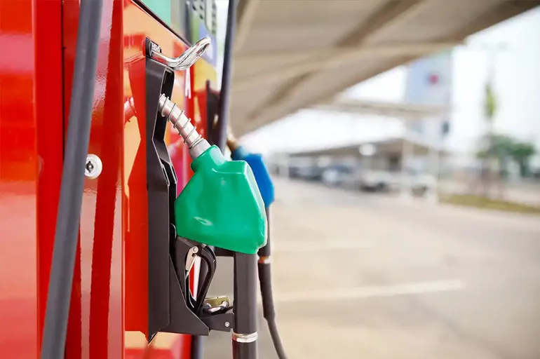 Petrol fiyatları son bir yılda ikiye katlandı! Zamlar pompa fiyatına da yansıdı