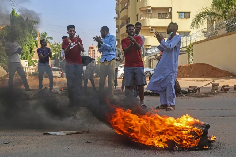 Sudan'da askeri darbe! Can kaybı 7'ye yükseldi