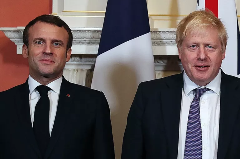 Zirvenin bir diğer kritik buluşması: Johnson ve Macron görüşmesi