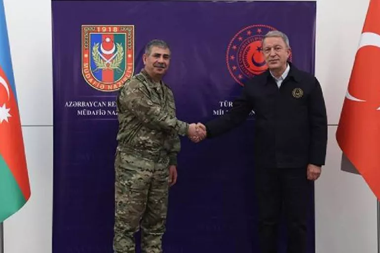 Bakan Akar, Azerbaycanlı mevkidaşı ile görüştü
