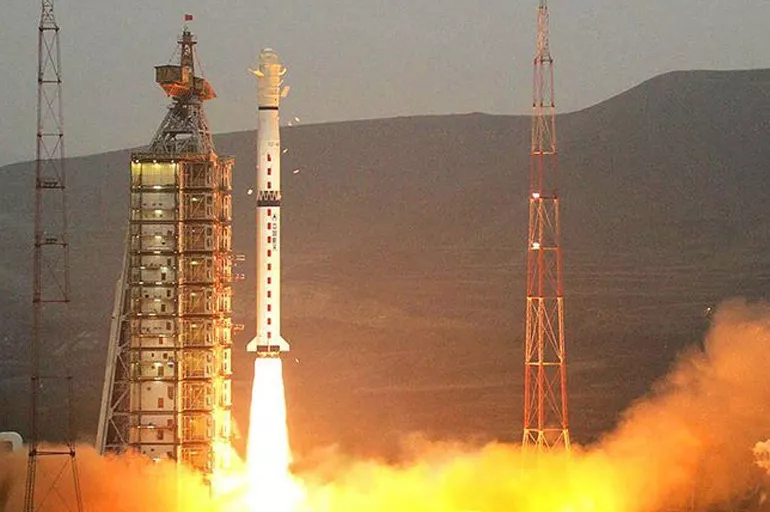 Çin, Dünya'yı daha iyi gözleyebilmek için uzaya yeni uydu fırlattı