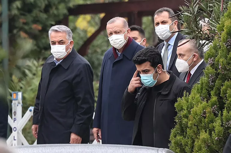 Cumhurbaşkanı Erdoğan cuma namazını Hz. Ali Camii'nde kıldı