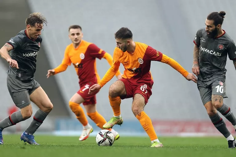 Galatasaray milli arada hazırlık maçı yapacak