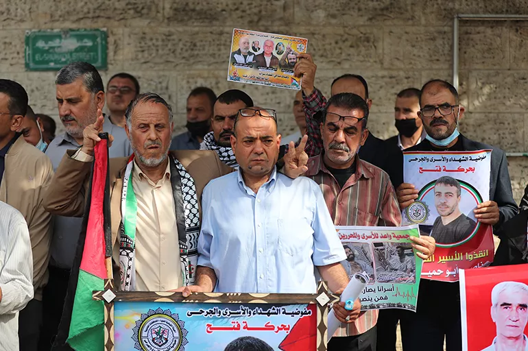 Gazzelilerden açlık grevine destek