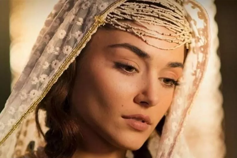 Hande Erçel'in rol aldığı Mest-i Aşk filminden ilk tanıtım fragmanı