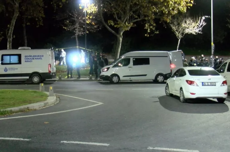 İstanbul'da parkta erkek cesedi bulundu! İntihar mı cinayet mi?