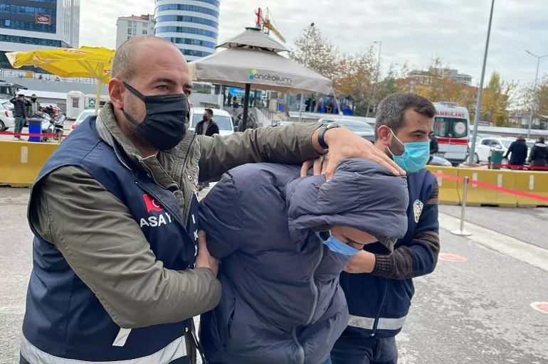 Kadıköy metrosundaki bıçaklı saldırgan tutuklandı! İfadesi 'pes' dedirtti