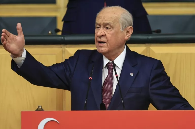 Bahçeli'den döviz operasyonlarına tepki: Türkiye'yi teslim alamayacaklar