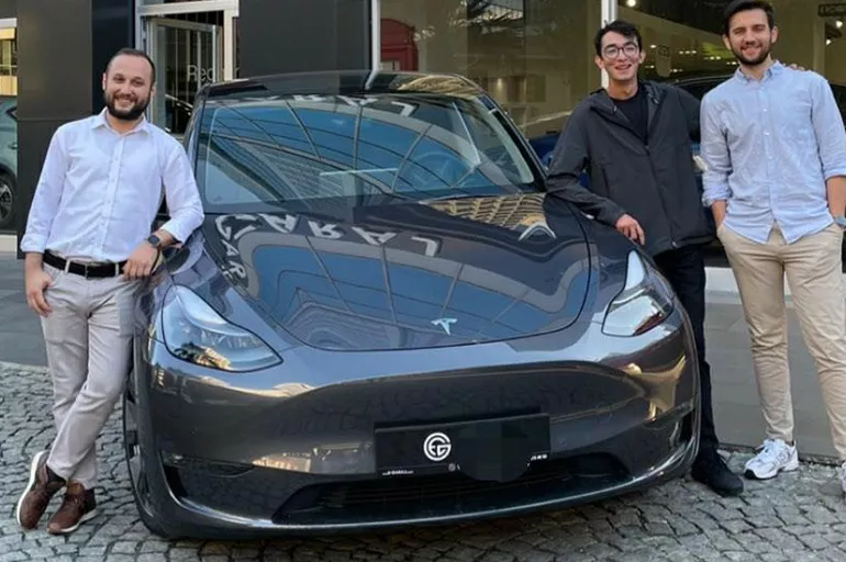 Olimpiyat Şampiyonu Mete Gazoz, Tesla Model Y satın aldı