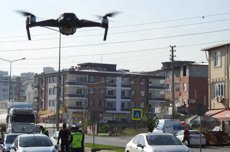 Samsun'da drone ile trafik denetiminde 3 bin 640 lira ceza kesildi