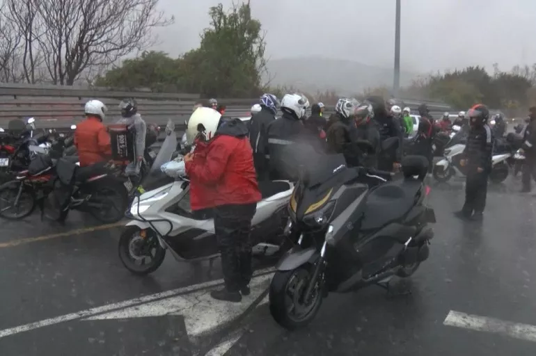 Son dakika: 15 Temmuz Şehitler Köprüsü motosiklet geçişlerine kapatıldı!
