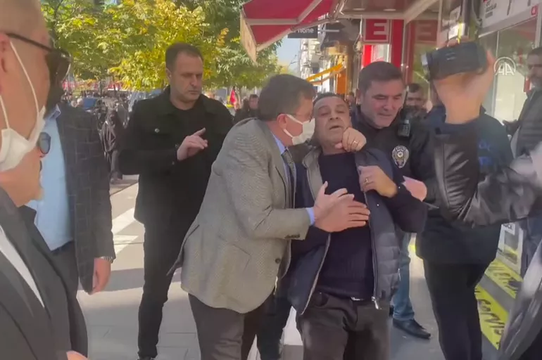 Son dakika: İYİ Parti'li Lütfü Türkkan, şehit yakınına küfretti