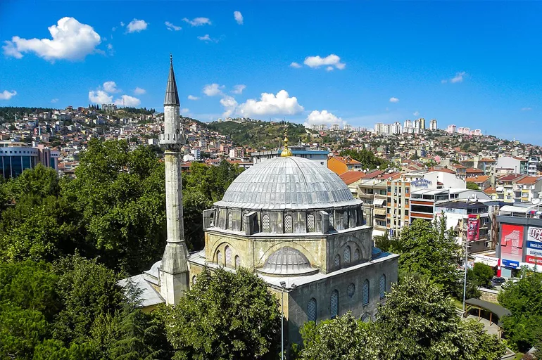 Tarihe büyük saygısızlık! Mimar Sinan'ın yaptığı caminin şadırvanındaki tarihi musluklar çalındı