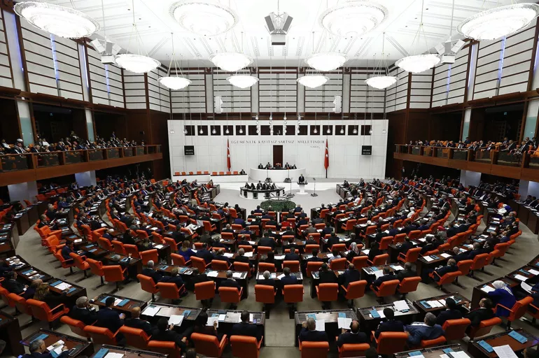 TRT payını kaldıran düzenlemeyi içeren kanun teklifi meclisten geçti