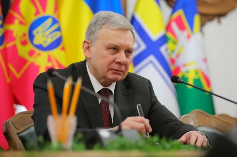 Ukrayna Savunma Bakanı görevinden ayrıldı
