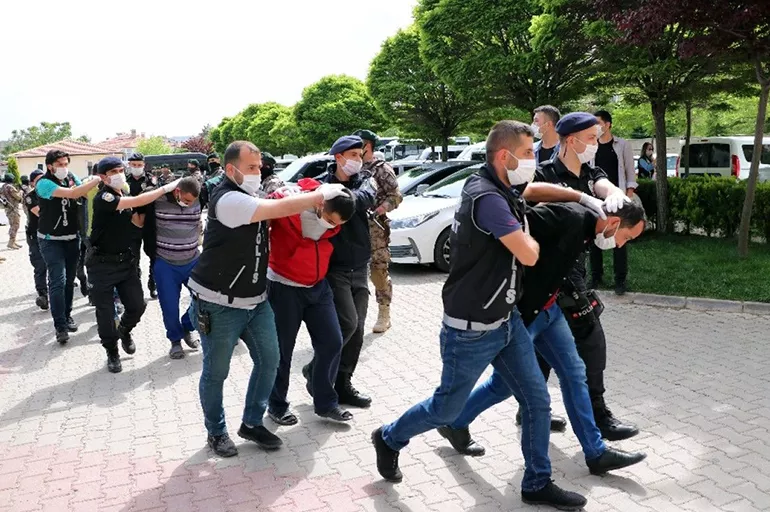 Yozgat merkezli uyuşturucu operasyonunda 15 kişi yakalandı