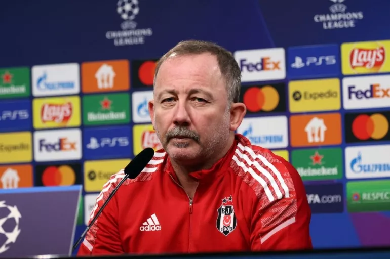 Beşiktaş'ta teknik direktör Sergen Yalçın istifa etti