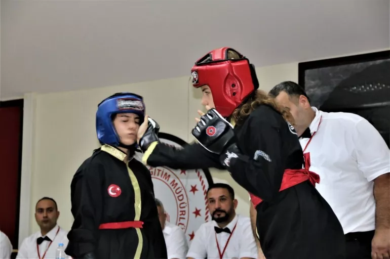 Gençlerden Osmanlı tokadı yarışması! Ata sporlarını öğreniyorlar