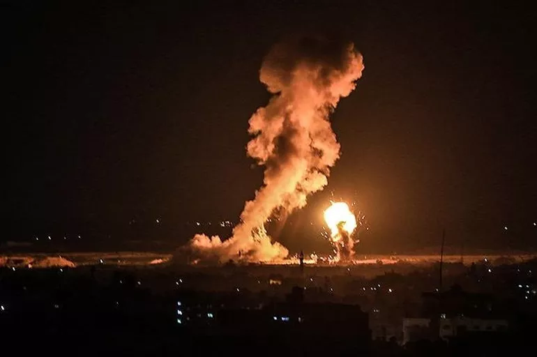 İsrail yine Suriye'yi hedef aldı! Saldırının bilançosu gün doğduğunda ortaya çıktı