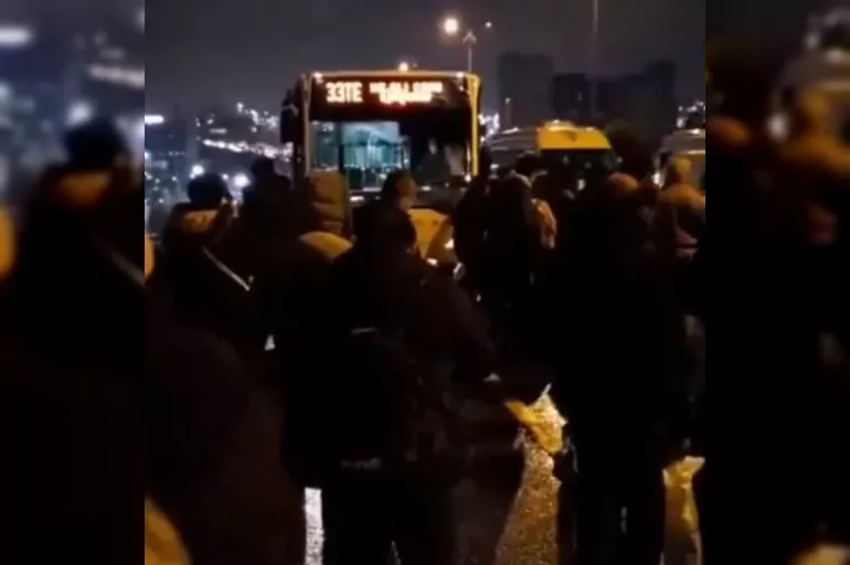 İstanbullunun İETT çilesi bitmiyor! Sabah karanlığında yolda kaldılar