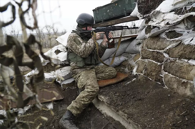 Rusya harekete geçti! Bir Ukrayna askeri öldü
