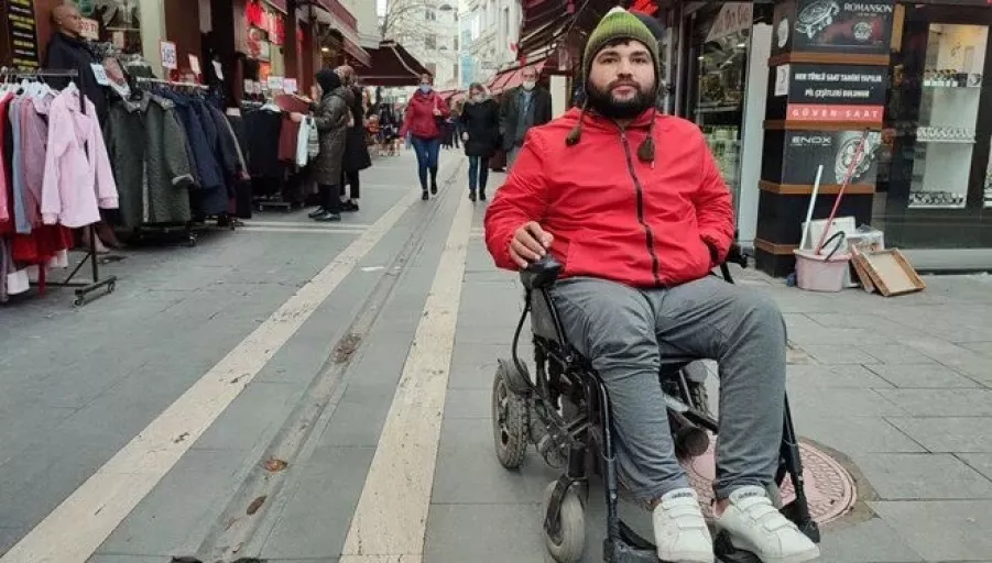 Sivilcesini sıkan genç adam tekerlekli sandalyeye düştü! İşte sebebi