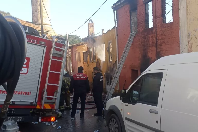 Son dakika! İzmir'de yangın faciası: 3 kardeş hayatını kaybetti