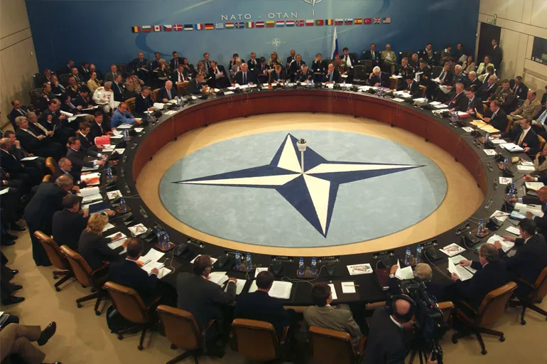 Ukrayna NATO'dan Rusya'ya karşı yaptırımları içeren bir destek istiyor