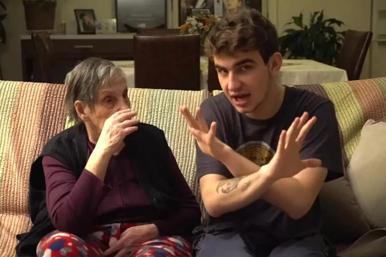Ünlü YouTuber Berkcan Güven'den anneannesi Şahide Türe'ye duygusal veda! Çok üzgünüm anneannem