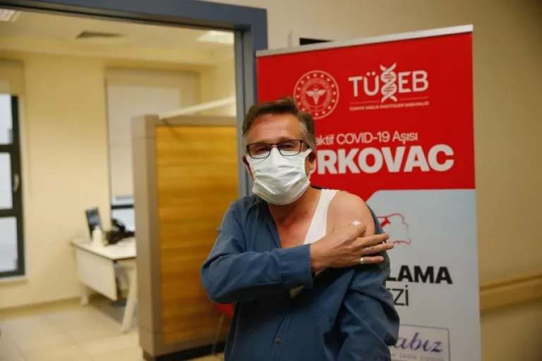 Yerli aşı TURKOVAC tüm Türkiye'de uygulanmaya başlandı! İşte yurttan manzaralar