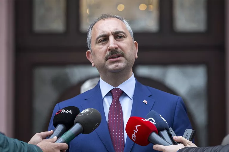 Adalet Bakanı Gül: Darbe anayasasına son vermenin vakti gelmiştir