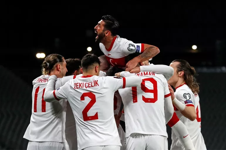 İspanyol devi Atletico Madrid Türk yıldızı renklerine bağlıyor! Forma numarası bile hazır