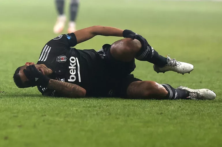 Beşiktaş'ta Josef de Souza depremi! Brezilyalı yıldız sezonu mu kapattı?