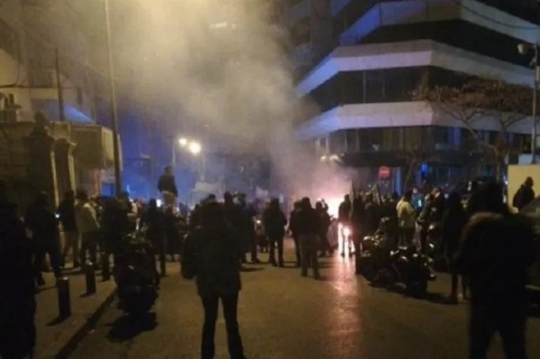 Beyrut’ta hükümet karşıtı protestocularla polis arasında çatışma çıktı