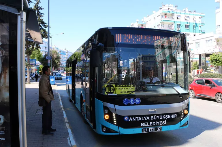CHP'li belediyelerden zam yarışı! Antalya Belediyesi toplu ulaşıma yüzde 25 zam yaptı