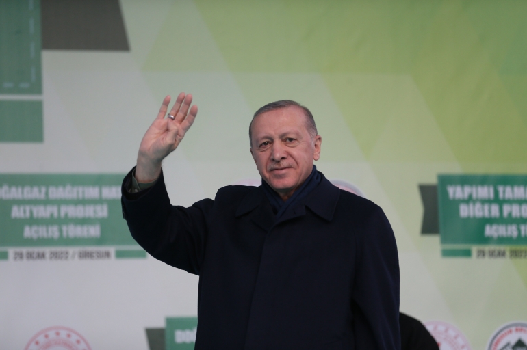 Cumhurbaşkanı Erdoğan'dan muhalefete oturma düzeni göndermesi