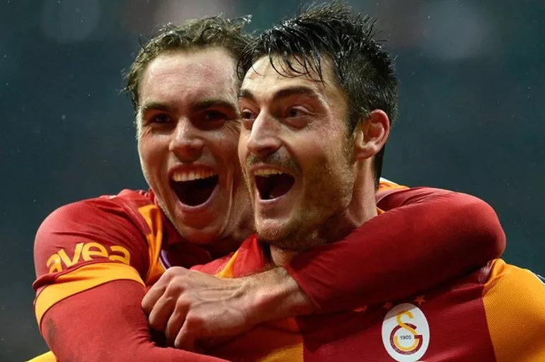 Galatasaray'ın unutulmaz yıldızı Torrent'in yeni yardımcısı oldu