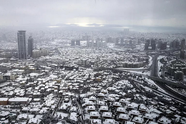 İstanbul'dan kar manzaraları! Kartpostallık görüntüler ortaya çıktı