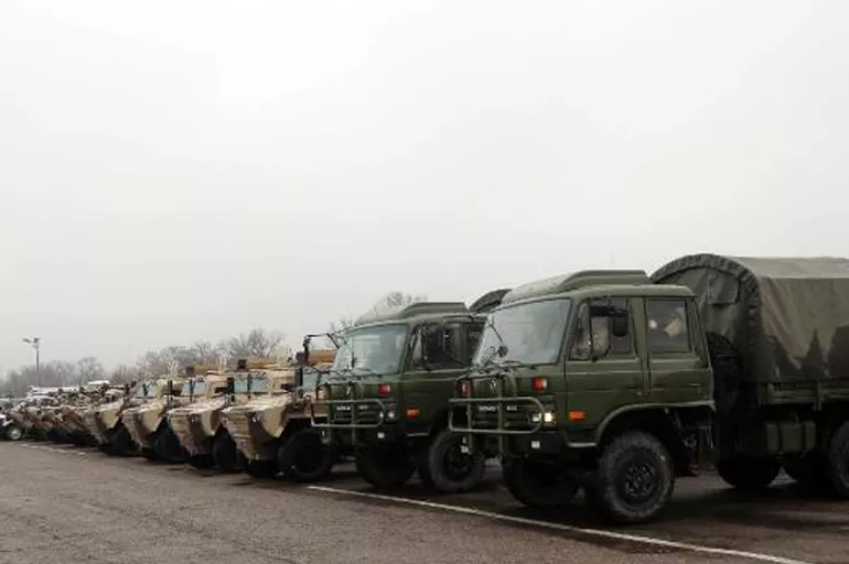 Kırgızistan'dan Kazakistan'a askeri yardım
