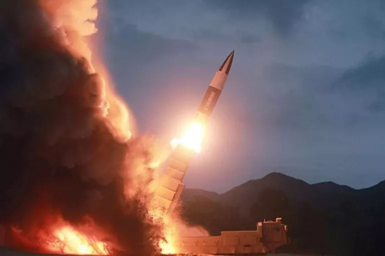 Kuzey Kore'den dünyada yankı uyandıran füze denemesi! Ses hızından 5 kat daha hızlı