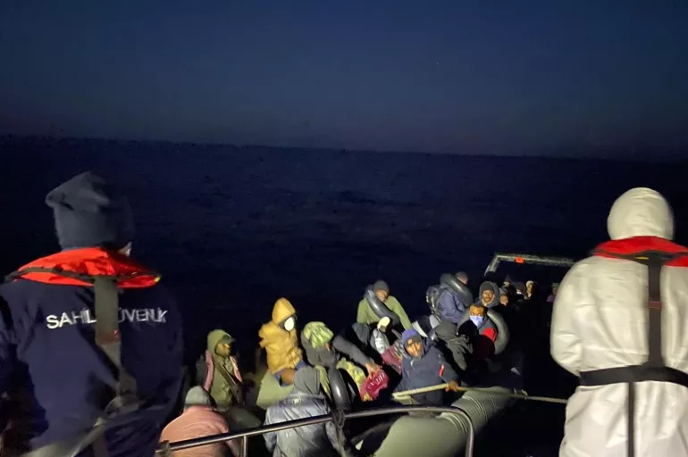 Marmaris'te 34 düzensiz göçmen Yunanistan'dan kurtarıldı!